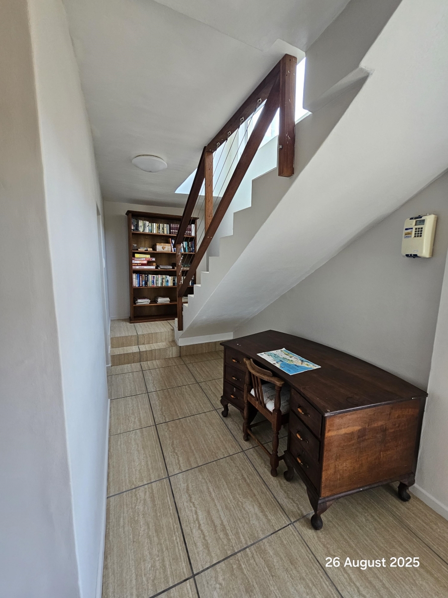 6 Bedroom Property for Sale in Jongensfontein Western Cape